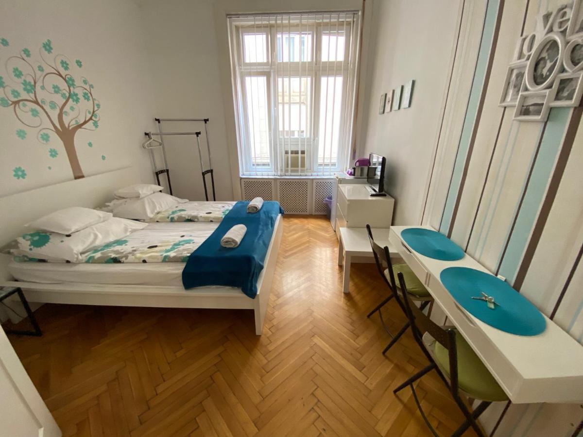 Studio 4U Apartment Budapest Exteriör bild