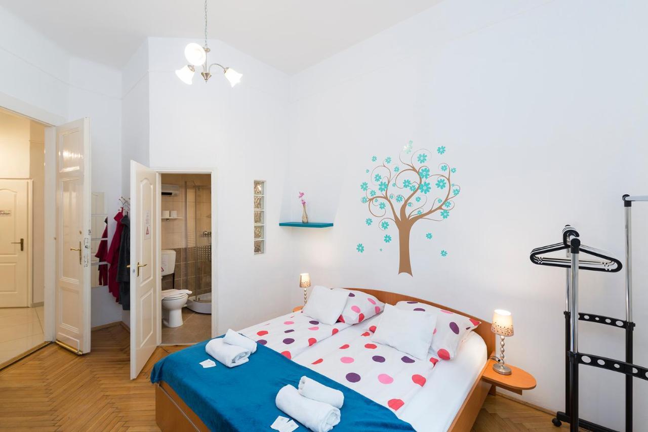 Studio 4U Apartment Budapest Exteriör bild
